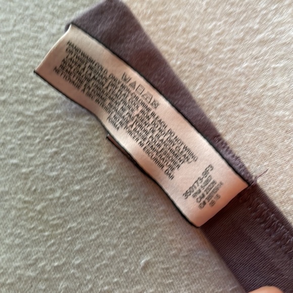 ‼️FREE SHIPPING‼️Body By Victoria Bralette By VS Size M/M - Picture 9 of 9